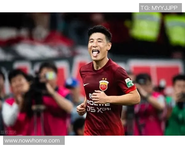 武磊赛场爆发小插曲，裁判如何处理？