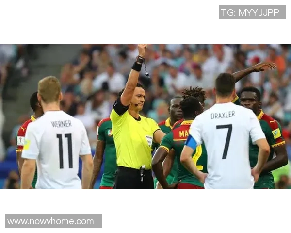 球员比赛中被红牌罚下,镜头捕捉愤怒瞬间